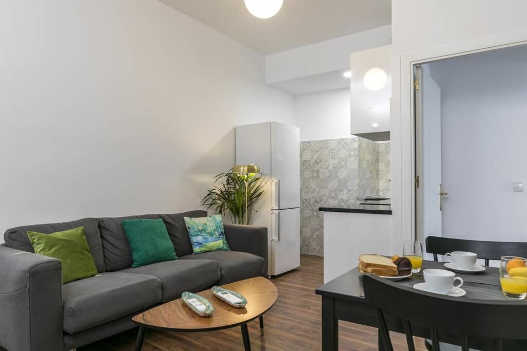 Apartamentos Plaza De Pedro Zerolo I Madrid Exterior foto